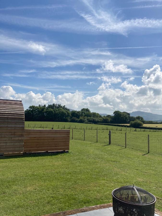 Готель Abbey Farm Luxury Glamping Rhuddlan Екстер'єр фото