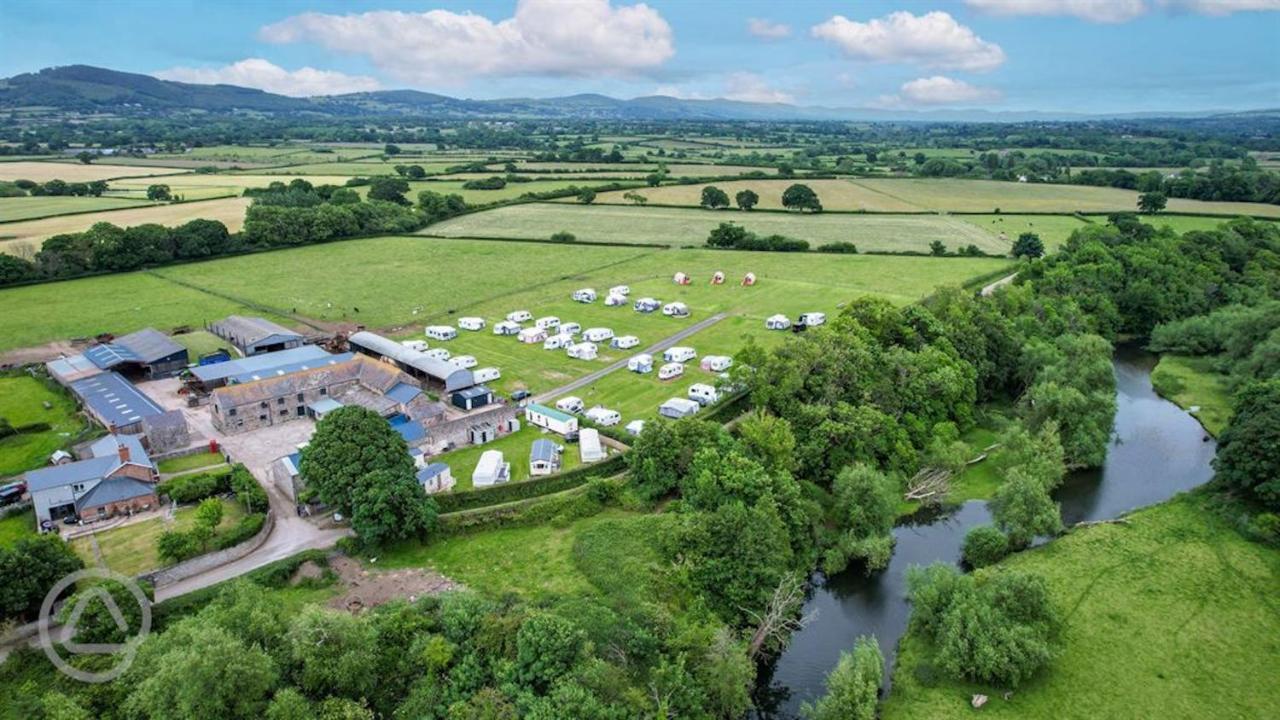 Готель Abbey Farm Luxury Glamping Rhuddlan Екстер'єр фото