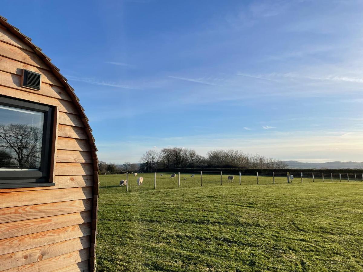 Готель Abbey Farm Luxury Glamping Rhuddlan Екстер'єр фото